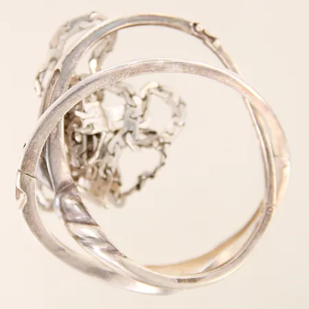 Sílversmycken, bucklor, repor, slappa samt tröga lås, silver 925/1000 Vikt: 59 g