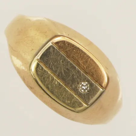 Ring med diamant 0,005ct stl.21¼ bredd 3,6mm 18K Vikt: 4,9 g