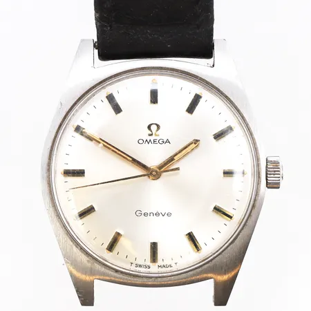 Herrur Omega Genève, stål 34,5mm, manuell, boettnr: 136.041, cal 601, verknr: 30832969, 1970-tal, packringen bör bytas ut, ena delen av ett läderband med originalspännet kvar, inga tillbehör