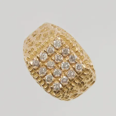 Ring stl 17 bredd:4,8-14,6mm med diamanter 16x0,03ct, 18K, 9,7g.