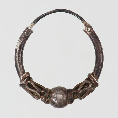 Udda örhänge Silver 925/1000. Vikt: 1,7 g