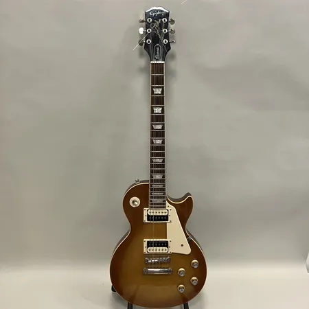 Elgitarr Epiphone Les Paul Classic, Kina, Serienummer: 21041531855, bruksslitage, D-sträng av, hårt originalcase. Skickas med Bussgods eller PostNord