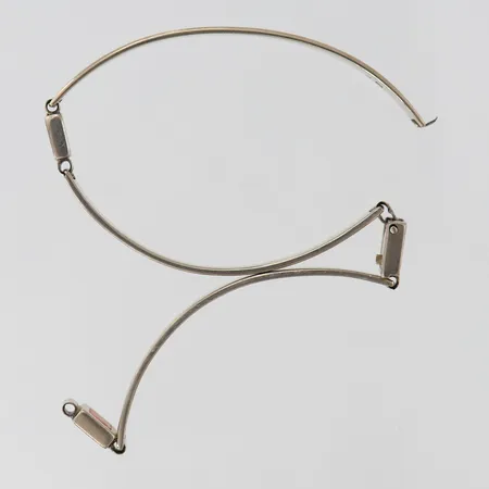 Armband defekt gravyr vitguld 14K. Vikt: 13,1 g