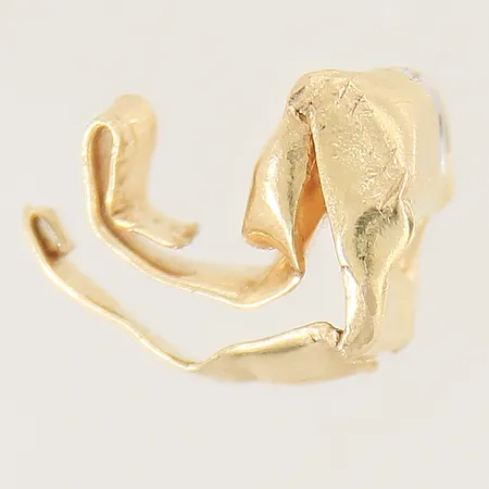 Ring defekt otydliga stämplar 18K Vikt: 3,9 g