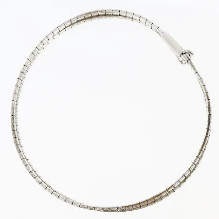 Armband halvstelt längd 19cm, bredd 4,5mm, svensk importstämpel, silver 830/1000 Vikt: 9,4 g