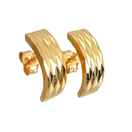 Örhängen i 18K guld, mönstrad modell, längd 12 mm, bredd 5 mm, originalploppar, fint skick Vikt: 0,9 g