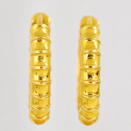 Örhängen Ø 18mm bredd 3,2mm 21K Vikt: 2,9 g