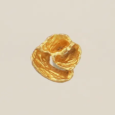 Ett udda örhänge 8,8x8,5mm saknar lås 18K Vikt: 0,7 g