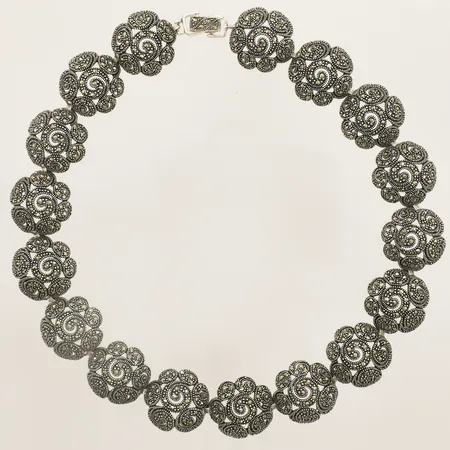 Collier med markasiter 43cm Ø22mm 925/1000 silver Vikt: 85,1 g