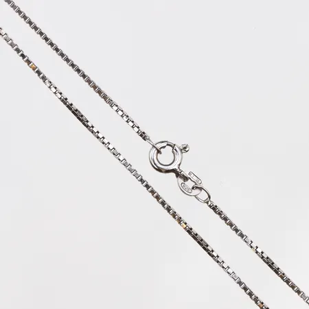 Kedja venezia 38,5cm, bredd: 1,2mm, italienska stämplar, 925/1000 silver Vikt: 2,4 g