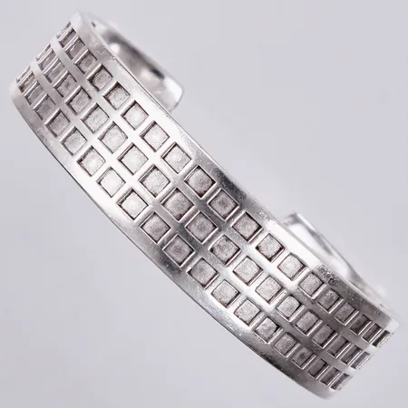 Stelt armband ca 60x55mm, bredd ca 16mm, 925/1000 silver Vikt: 44 g