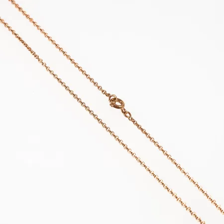Kedja rund Ankarlänk i 14K guld. Den är 44 cm lång, 1,5 mm bred och väger 3,0g. Springring.
