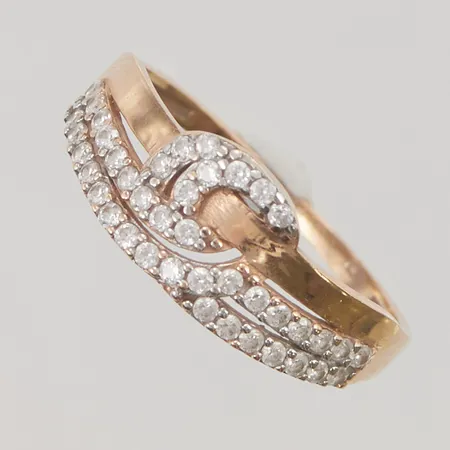 Ring med vita stenar, Ø18¼, bredd: 1,4-7,8mm, 14K, 2,1g.