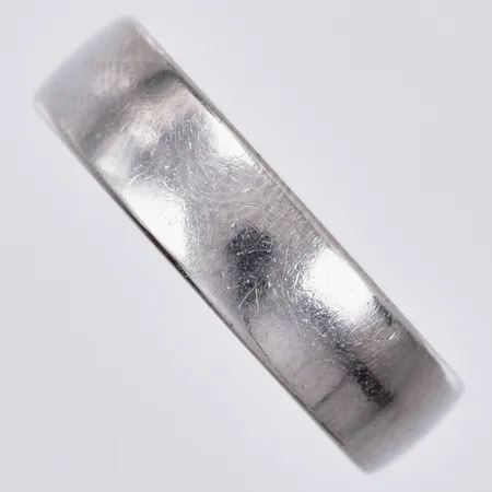 Ring stl: ca 20 bredd: ca 6mm 500/1000 Palladium Vikt: 5,4 g