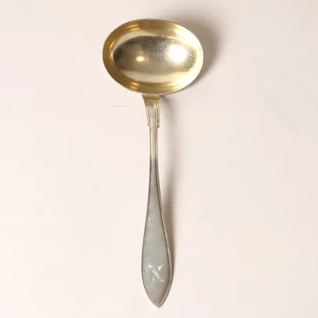 Såsslev modell Svensk spets, längd 190mm, monogramgravyr, tillverkad av A G Dufva, Stockholm 1906, silver 830/1000 Vikt: 66,5 g