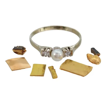 Diverse guld, 18K, bruttovikt 4g Vikt: 4 g