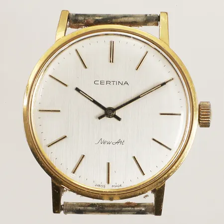 Herrur Certina New Art 18K, manuell, 33,5mm, boettnr 441.3810.68, gravyr, repigt plexiglas och boett, defekt, går ej, armband saknas, bruttovikt 26,7g, inga tillbehör. 