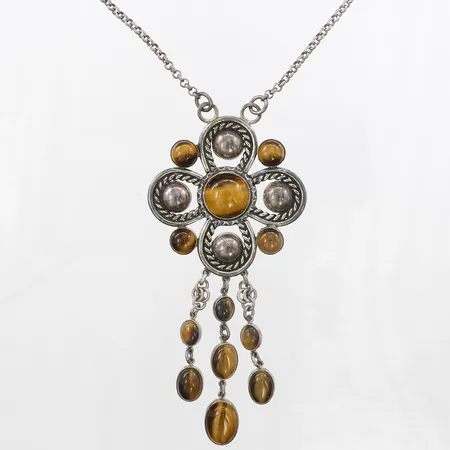 Collier med cabochonslipade tigerögon, höjd på hänge 135mm, bredd 62mm, längd 74cm, silver 925/1000, bruttovikt:  Vikt: 66,1 g