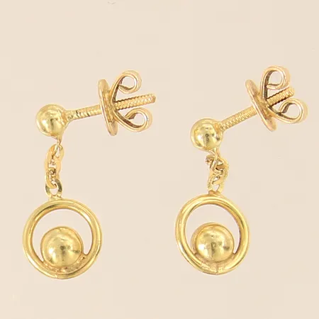 Ett par örhängen, 15x8mm, skruvlås, 18K  Vikt: 2,1 g