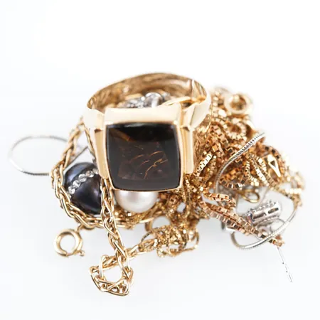 Diverse guld, 18k Vikt: 30,1 g