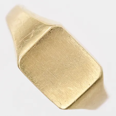 Klackring ograverad, datumgravyr, stl: 16, 18K guld Vikt: 4,7 g