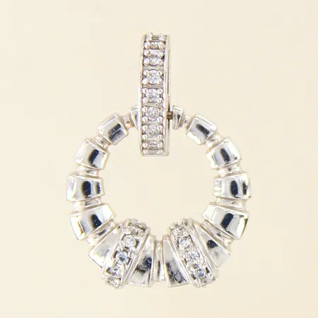 Hänge med vita stenar, 20x17mm, vitguld, 18K  Vikt: 2,8 g