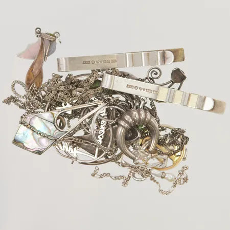 Diverse silversmycken, delvis defekta/udda, 830-925/1000, 52,9g.