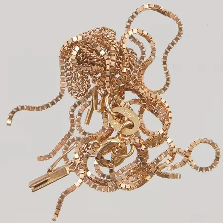 Diverse guld, defekt, 18K, 3,3g.