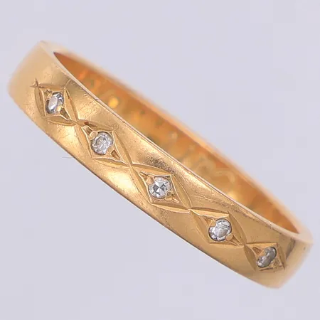 Ring med diamanter 5 x ca 0,01ct stl 17¾, gravyr 18K Vikt: 3,7 g