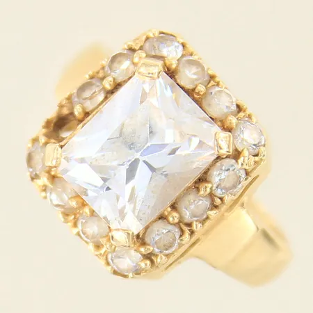 Ring med vita stenar, skev/bucklig, saknar sten, ostämplad, 9K Vikt: 5,1 g