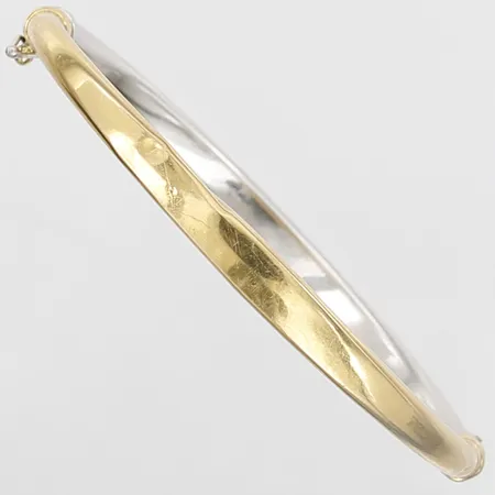 Armring bucklig/defekt, ihålig, innermått 60mm, 18K guld Vikt: 7,5 g