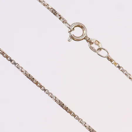 Kedja Venezia, längd 42cm, bredd 1,3mm, Silver 835/1000.  Vikt: 3,6 g