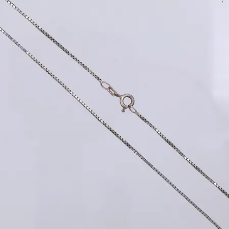 Kedja Venezia 42,2cm lång & 1,1mm bred, 835/1000 silver Vikt: 3,1 g