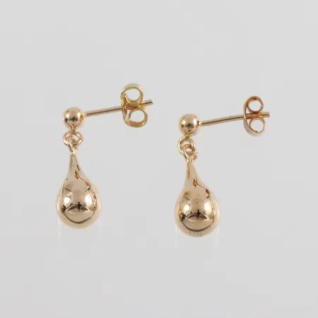 Parörhängen 18k droppar, höjd ca 17mm Vikt: 1,4 g