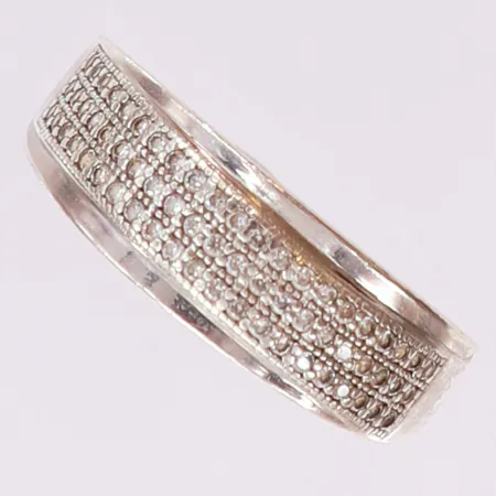 Ring med vita stenar, GHA, stl 19, 925/1000 Vikt: 3,7 g