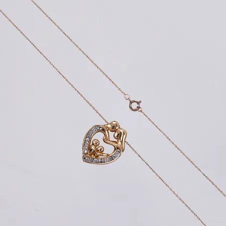 Kedja med hänge med diamanter ca 17x0,01ct dålig kvalité, längd kedja: ca 47cm bredd: ca 0,8mm, längd hänge: ca 2,2cm bredd: ca 17mm, 10K  Vikt: 3 g