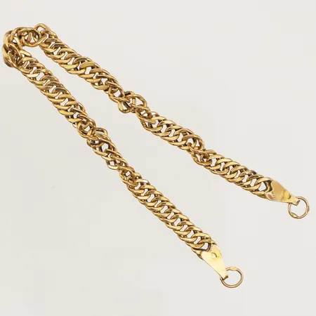 Armband, längd 19cm, bredd 5,5mm, skev, lås saknas, 18K  Vikt: 7,9 g