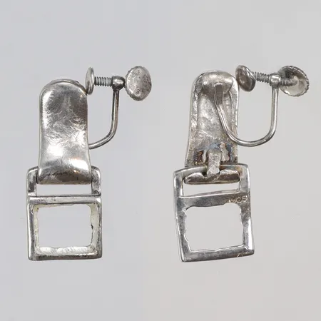 Ett par örhängen, defekt, silver, 925/1000 Vikt: 9,3 g