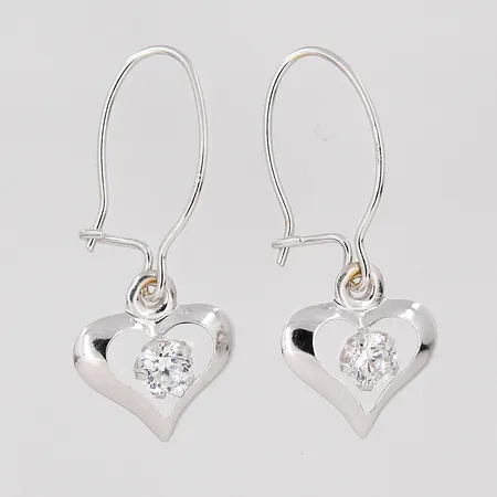 Örhängen vitguld, längd 21mm, vita stenar, 18K Vikt: 0,6 g