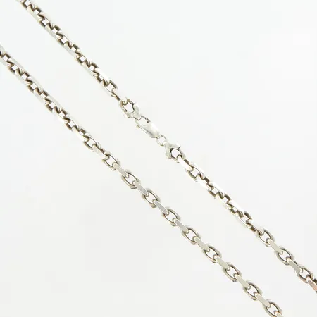 Kedja Ankar 51,5cm, bredd 5mm, slitage på ögla, silver 925/1000.  Vikt: 46,6 g
