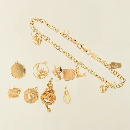 Guldsmycken, med stenar, buckliga, skadade, 18K  Vikt: 11,7 g