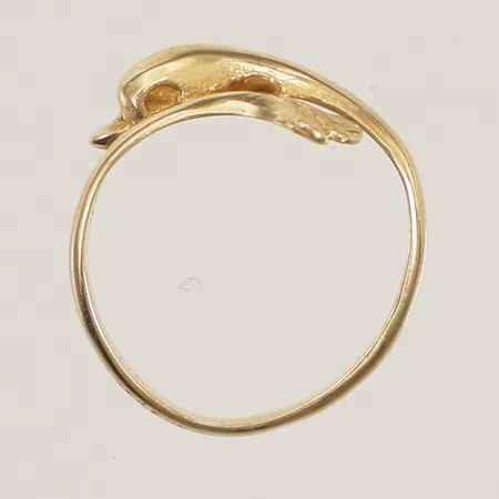 Ring delfin, stl 16, bredd 1,8-10,8mm, skev, 14K  Vikt: 1,9 g