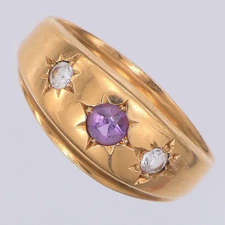 Ring med ametist & vita stenar stl 18, Ljungström år 1966, 18K Vikt: 3,3 g