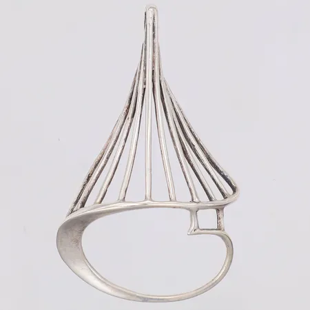 Hänge genombrutet mönster 50mm, Hallberg, 925/1000 silver Vikt: 5,3 g