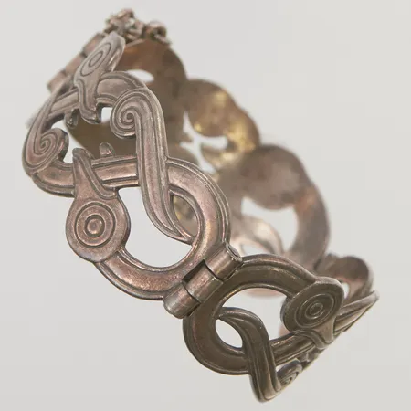 Armband Kalevala Korun "Iku-Torsu", design: Germund Paaer, stelt, innermått ca 62x58cm, bredd:25mm, signerad KK samt Made In Finland, 925/1000 Silver 59,3g.