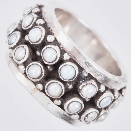 Ring med odlade pärlor stl. 17¼, bredd: ca 13mm, silver, 925/1000 Vikt: 16,2 g