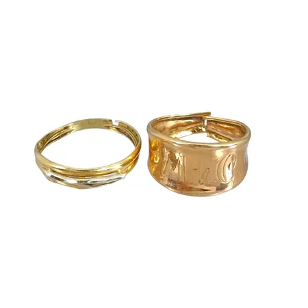 Ringar, 18K guld, två st, defekter Vikt: 2,7 g