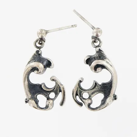 Ett par örhängen 25x15mm, stoppar saknas, silver 925/1000. Vikt: 5 g