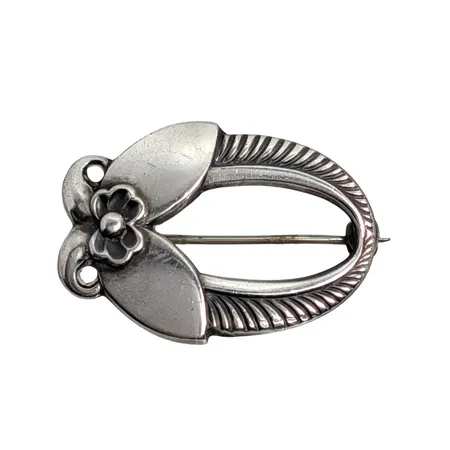 Vintage Brosch "Kaktusblomma", GEORG JENSEN DANMARK, sterling/silver 925/1000, modellnummer 227, mått 30,5x22 mm, fint skick  Vikt: 4,9 g