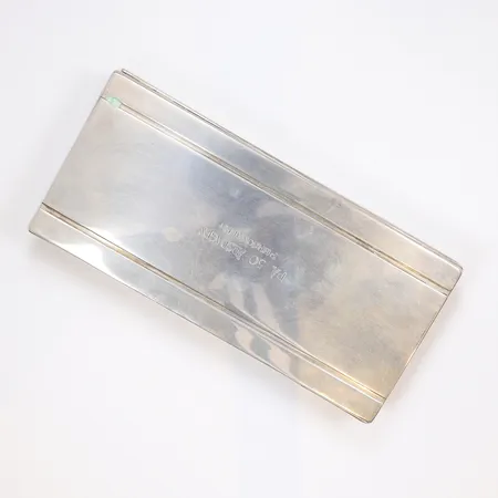 Cigarettask med insida i trä och bakida med läder, mått 20,5x9,5cm höjd 3cm, med defekter och gravyr, GVH Stockholm, silver 830/1000 Vikt: 314,9 g